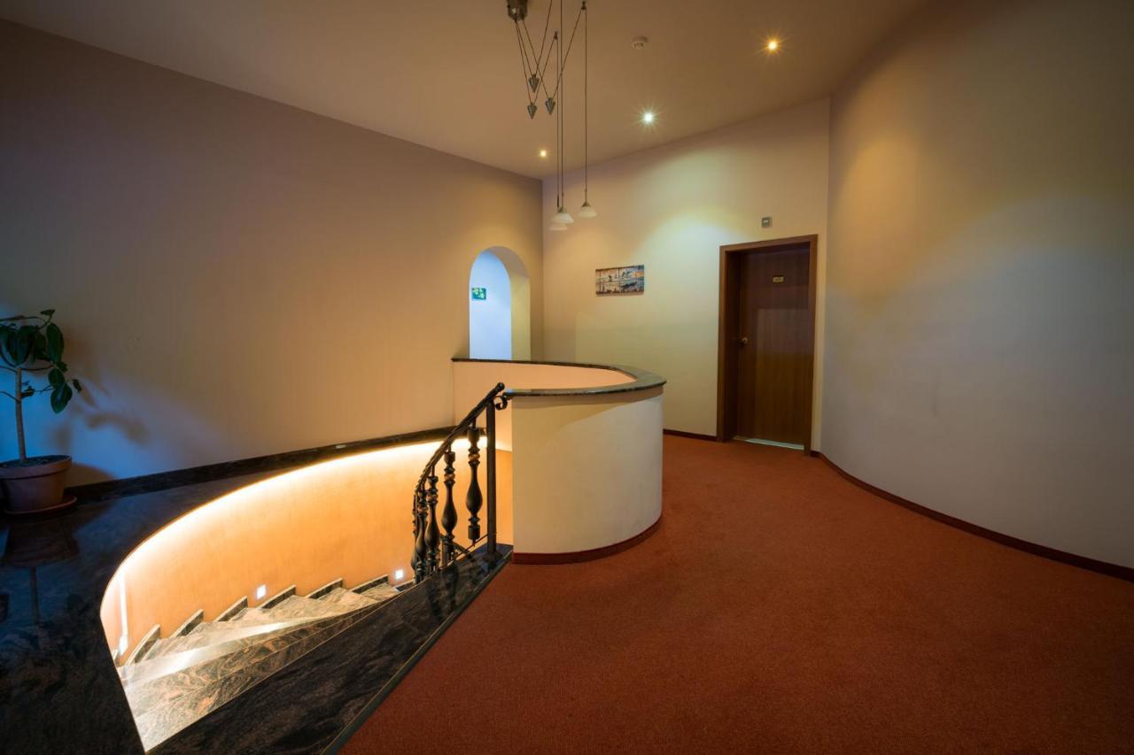Park Hotel Kyoshkove Sumen Kültér fotó